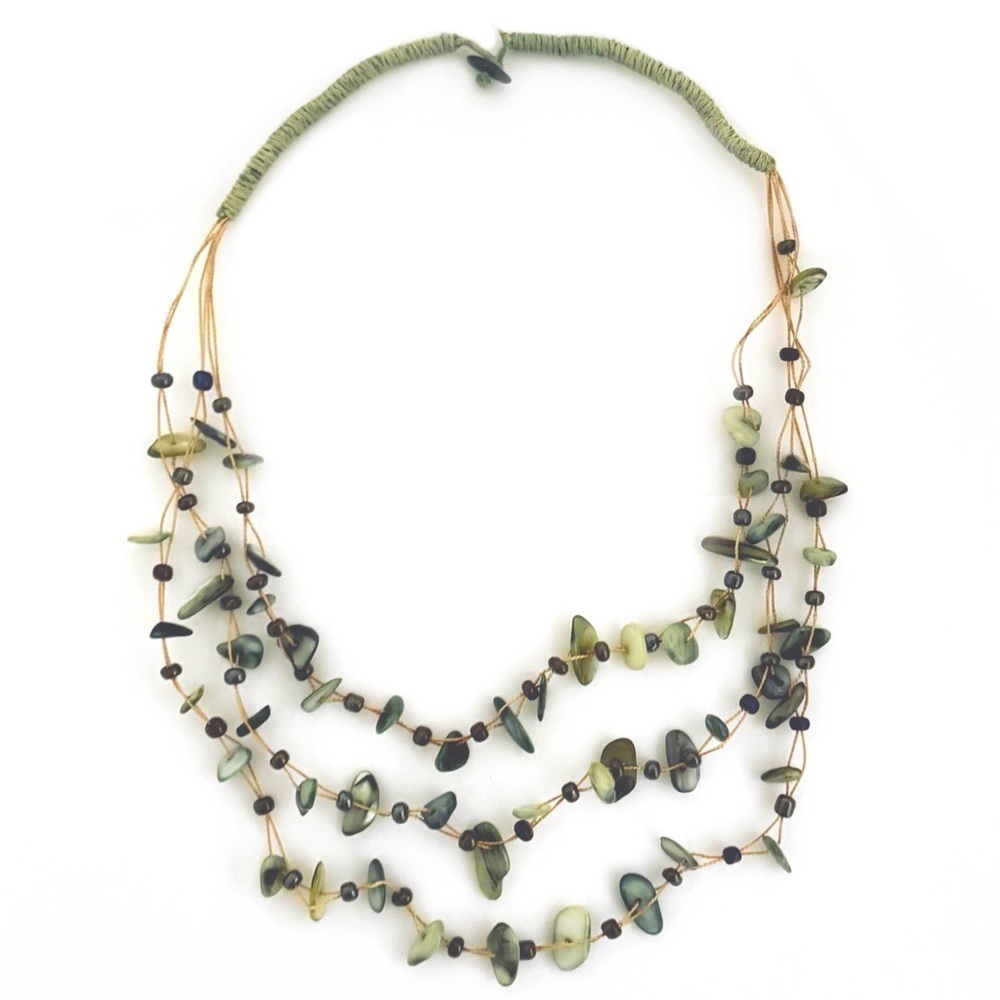 VINTAGE • Cool Shower Peridot Floating Pearl Layering Necklace